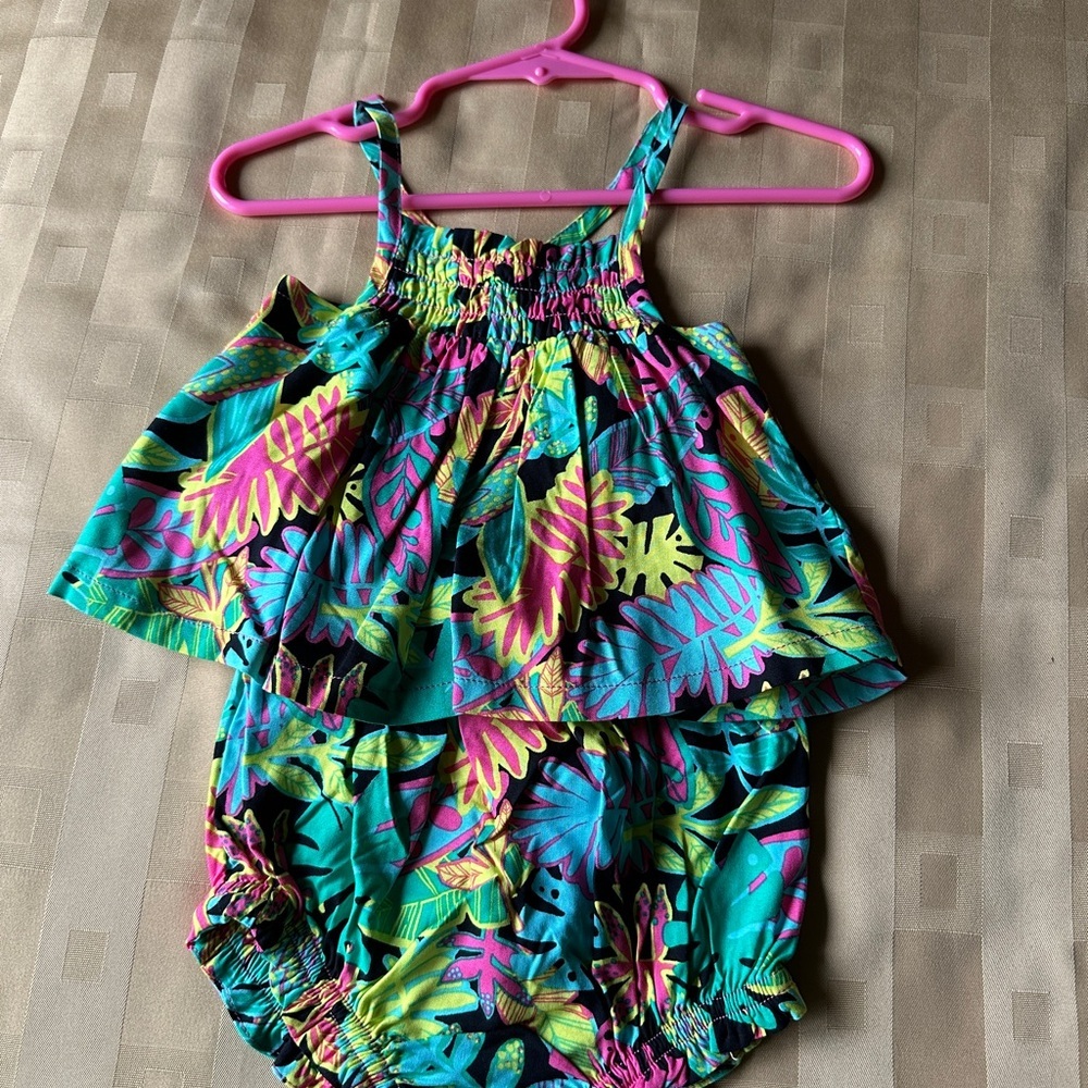 Tropical Print Kids 2‎ pc beach/outdoor party outfit Size 3-6 Month NEW